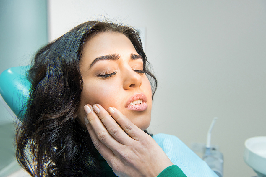 Does a Root Canal Hurt? Debunking Common Myths About Pain
